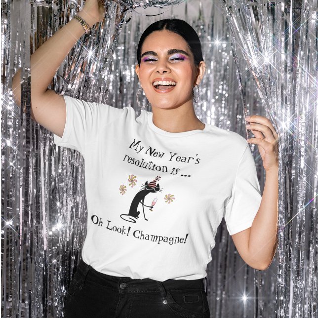 Oh, schau! Champagne! Neujahrskatze T-Shirt (Von Creator hochgeladen)