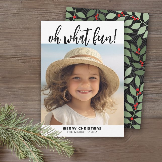 Oh, was Spaß - Modernes Minimal Gallery Foto - sch (A modern, minimal Christmas card with a large script over photo and a striking botanical pattern.)