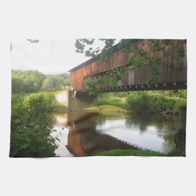Ohio-überdachte Brücke und -strom Geschirrtuch (Horizontal)