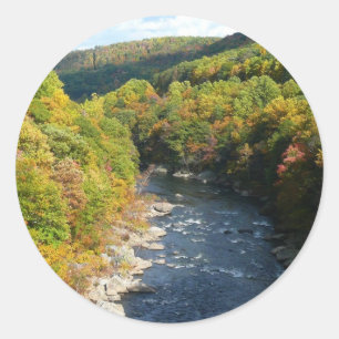 Ohiopyle Fluss im Herbst I Pennsylvania Herbst Runder Aufkleber