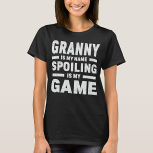 Ohnmacht-Niedlich-Oma-Fun-Zitat verwöhnen T-Shirt