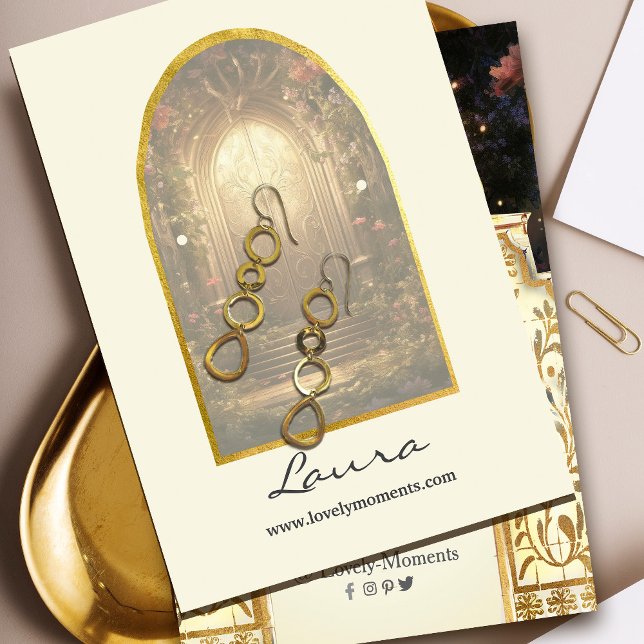 Ohrenanzeige für das verzauberte Gartentor Visitenkarte (Enchanted Garden Gate earring display Business Card #zazzlemade #earringsdisplaycard #olddesign )