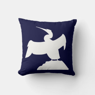 OISEAU DE MER. BLANC sur coussin bleu