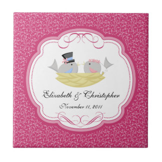 Oiseaux de mariée mariage gardant des carreaux ros