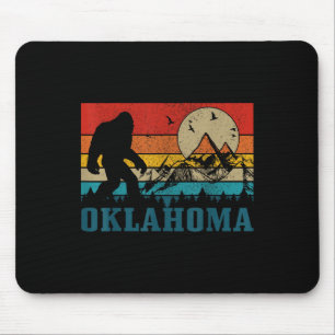 Oklahoma Bigfoot Vintage Berge Wandern Camping  Mousepad