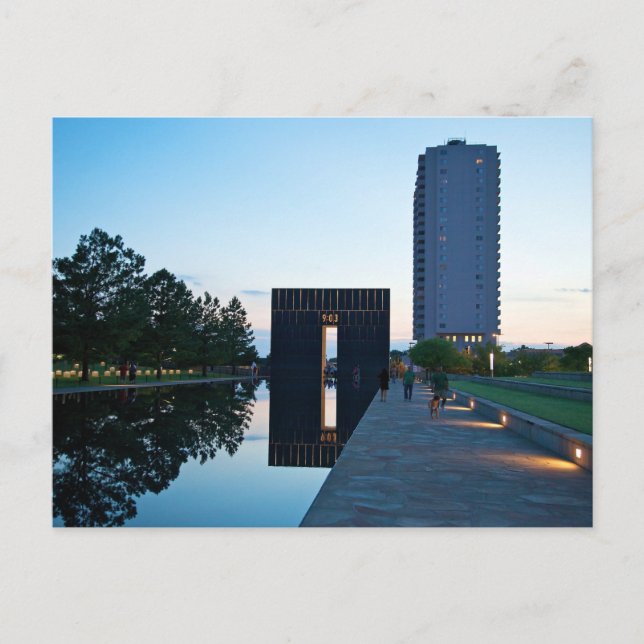Oklahoma City Reflection Pool Gate 9:03 Postkarte (Vorderseite)