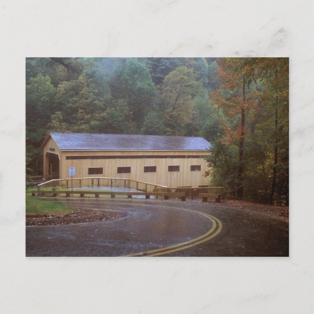 Oktober Regen, Bissell Covered Bridge, Charlemont  Postkarte (Vorderseite)