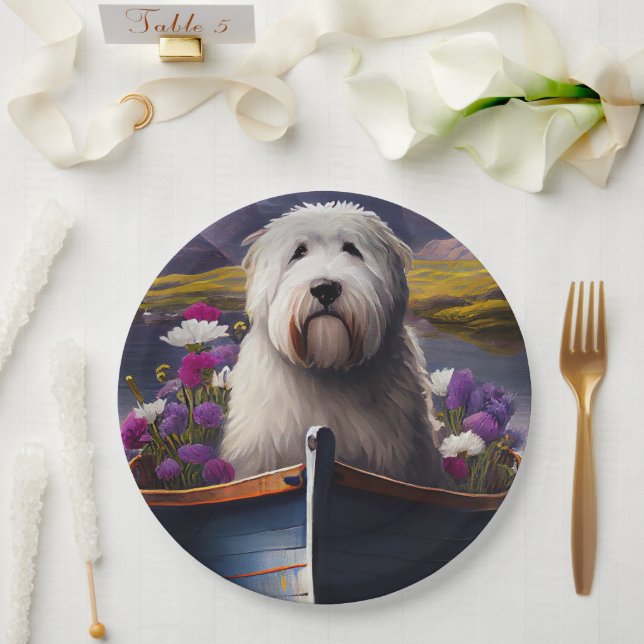 Old English Sheepdog auf Paddle: Ein Landschaftlic Pappteller (Hochzeit)
