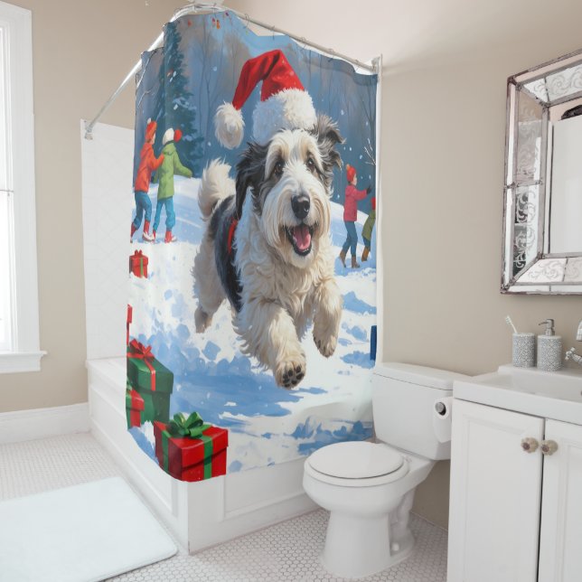 Old English Sheepdog läuft in Snow Weihnachtshut Duschvorhang (Beispiel)