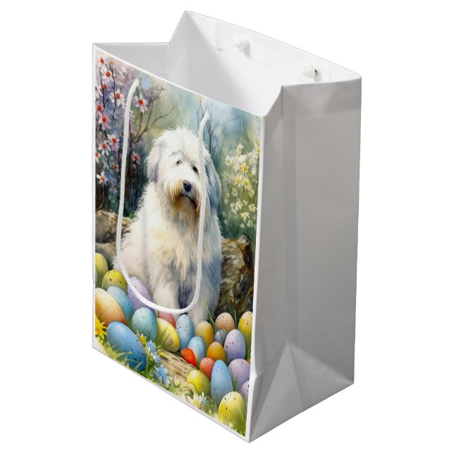 Old English Sheepdog mit Ostereiern Urlaub Mittlere Geschenktüte (Vorderseite Schrägansicht)