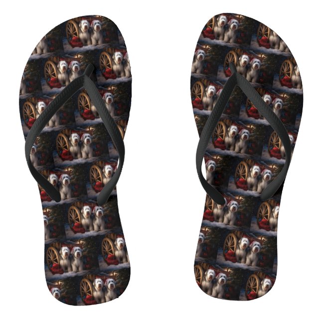 Old English Sheepdog Snowy Sleigh Weihnachtsdekor Flip Flops (Fußbett)