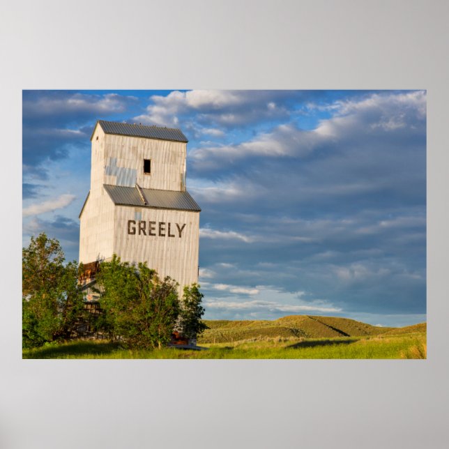 Old Grain Elevator in Virgelle, Montana, USA Poster (Vorne)