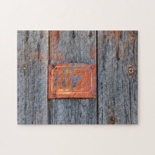 Old Grunge Rusty Metal House Number No. 87 Foto