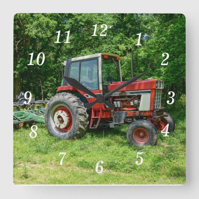 Old International Traktor Quadratische Wanduhr (Vorderseite)