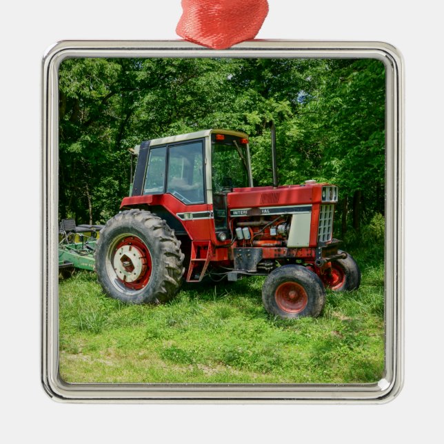 Old International Traktor Silbernes Ornament (Vorne)