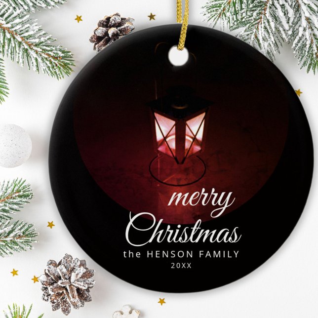 Old Lantern Light Frohe Weihnachtsskriptfamilie Keramik Ornament (Von Creator hochgeladen)