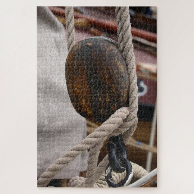Old pulley boat (Vertikal)