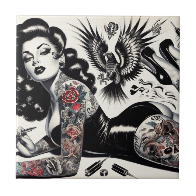 Old School Tattoooed Girl Fliese (Vorderseite)
