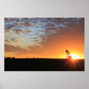 Ölfeld am Sonnenuntergang Poster