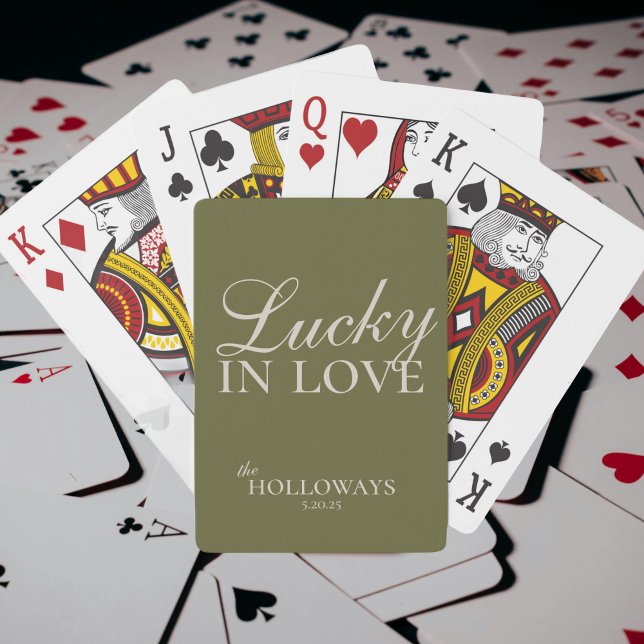 Olive Green Personalisiert Wedding Guest Book Spielkarten (Add a playful and memorable twist to your guest book with these “Lucky in Love” playing cards!)