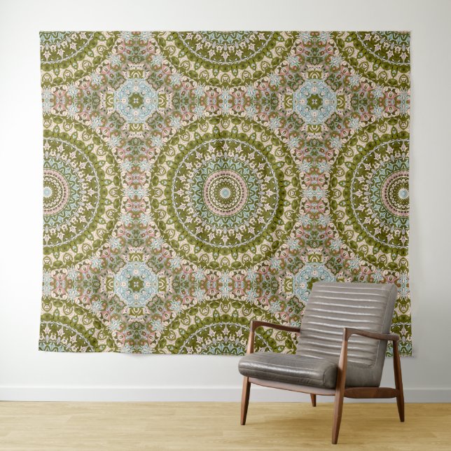 Olive Green und Pastel Mandala Muster Wandteppich (Beispiel (Horizontal))