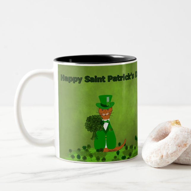 Oliver The Otter Picking Kleeblatts - Saint Patric Zweifarbige Tasse (Mit Donut)