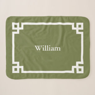 Olivgrün und Weiß griechischer Schlüssel Monogramm Sherpadecke