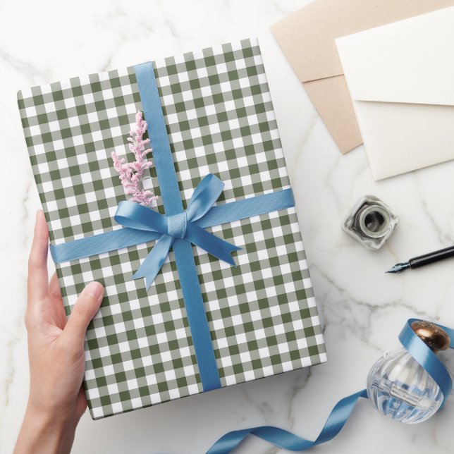 Olivgrünes Gingham-Karomuster Geschenkpapier (Schenken)