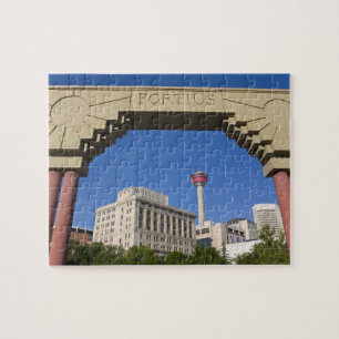 Olympic Plaza und Calgary Tower, Alberta, Kanada