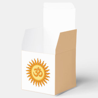 Om Symbol in Radiant Sun Spirituelle Hindudesign Geschenkschachtel