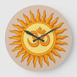Om Symbol in Radiant Sun Spirituelle Hindudesign Große Wanduhr