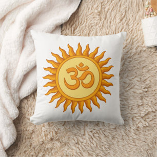 Om Symbol in Radiant Sun Spirituelle Hindudesign Kissen