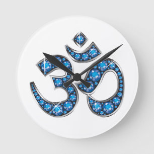 Om Symbol with "Aquamarine" Stones Runde Wanduhr