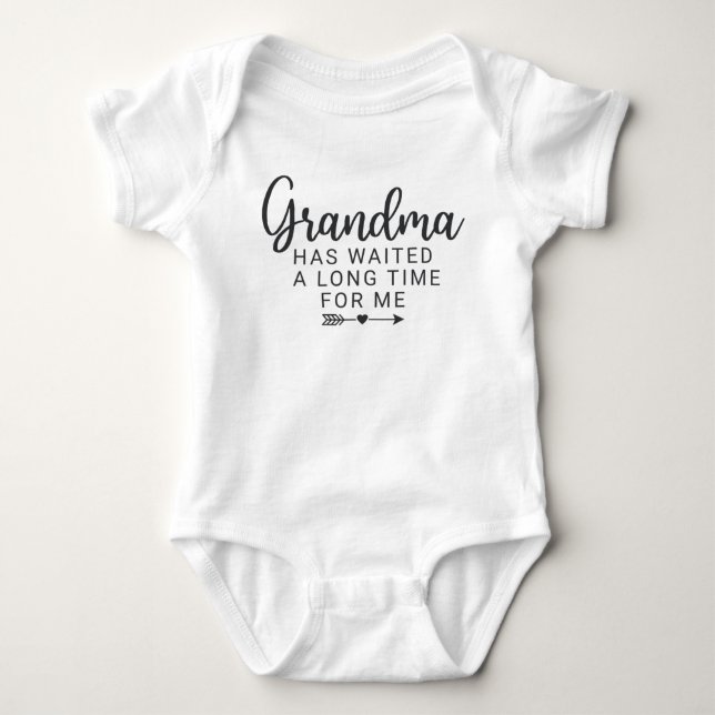 Oma Baby Ankündigung Baby Strampler (Vorderseite)