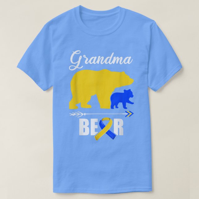 Oma Bear T21 Großkind , Down Syndrome Awarenes T-Shirt (Design vorne)