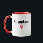 Oma Birth Announcement Tasse<br><div class="desc">Oma Est. 20XX. Dieses niedliche Design ist der perfekte Weg, Ihre Schwangerschaft einer ganz neuen Großmutter, Großmutter, Gamma, Nana, Granny, etc. anzukündigen. Großes Muttertagsgeschenk für jeden Großeltern. Ob es ein Junge ist, ein Mädchen, Zwillinge, Triplets, oder nur ein Freudenbündel. Ideal für die Geburtsankündigung einer Schwangerschaft. Entworfen für Sie von BlackBerry...</div>