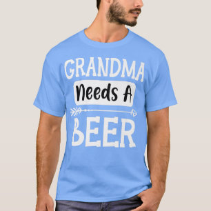 Oma braucht eine Bierfamilie, die Bier Cool trinkt T-Shirt