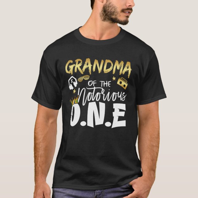 Oma der berüchtigten einjährigen Schule 1. Angesag T-Shirt (Vorderseite)