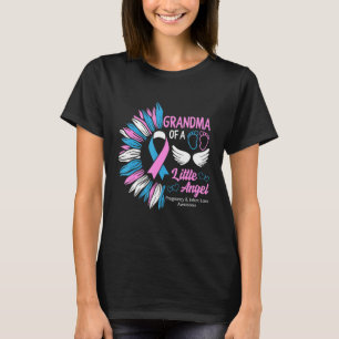 Oma der kleinen Engel-Schwangerschaft Säugling im  T-Shirt