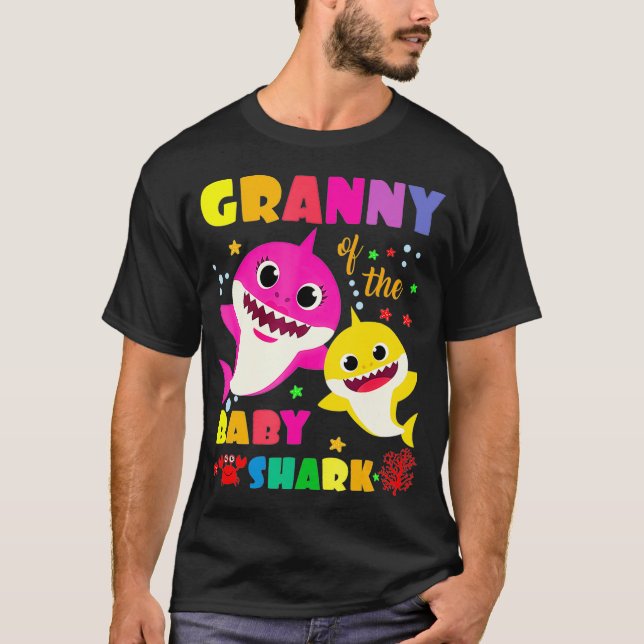 Oma des Baby Shark Birthday Granny Shark T-Shirt (Vorderseite)