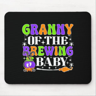 Oma des brodelnden Baby Halloween Hexe Baby Sh Mousepad