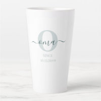 Oma Élégant Script Monogramme Vert Blanc Latte Mug