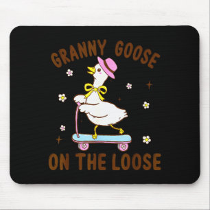 Oma Gans Auf Freiem Fuß Lustiges Geburtstags-Match Mousepad