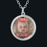 Oma Gift Grandchild Foto Name Versilberte Kette<br><div class="desc">Oma Geschenk. Foto von Großkind & Name.</div>