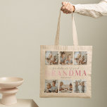 Oma Grandkids Family Foto Collage Tragetasche<br><div class="desc">Personalisierte Oma-Tasche mit einer 6-Foto-Collage-Vorlage der Enkel,  das Sprichwort "Enkel machen das Leben groß" in einem eleganten Drehbuch-Schriftart,  "GRANDMA" in einem hübsch rosa Farbverlauf Schriftart,  und ihre Namen.</div>