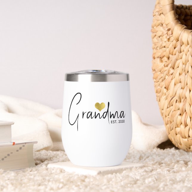 Oma hat neue Oma-Geschenke etabliert  (Wohnzimmer (gedreht))