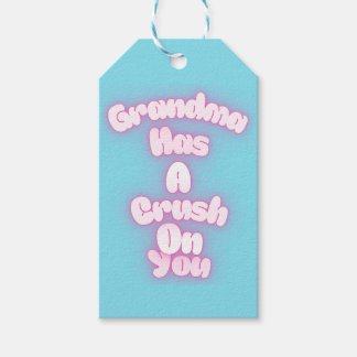 Oma ist in dich verknallt geschenkanhänger