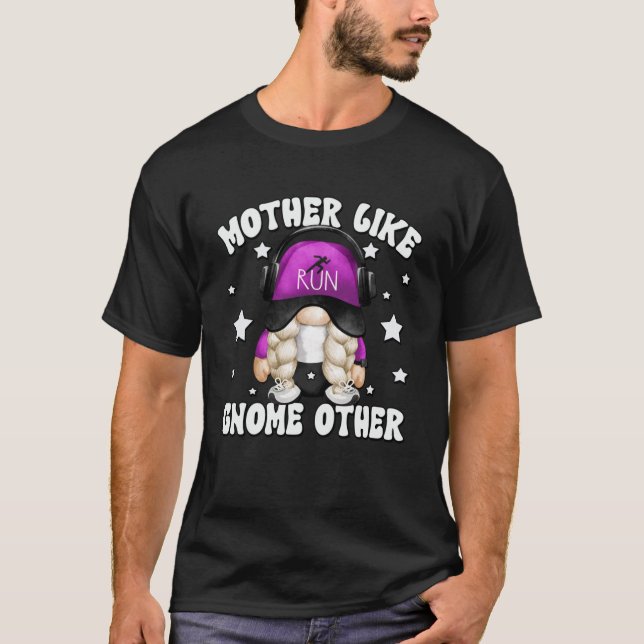 Oma läuft Gnome für Marathonläufer T-Shirt (Vorderseite)