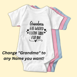 Oma-Name ändern hat lange auf mich gewartet Baby Strampler