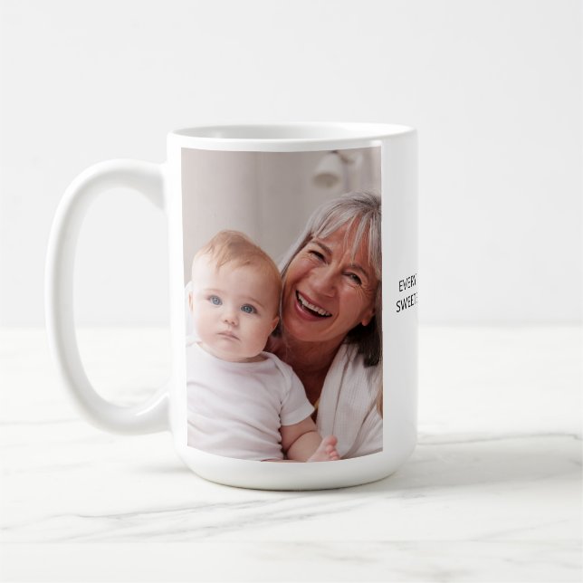 Oma Schwarzweiß-Foto 2 Kaffeetasse (Links)